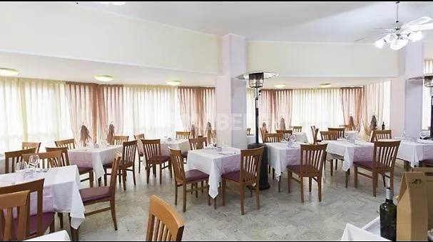 Vacanza di Lusso all'Hotel Amarcord a Pinarella